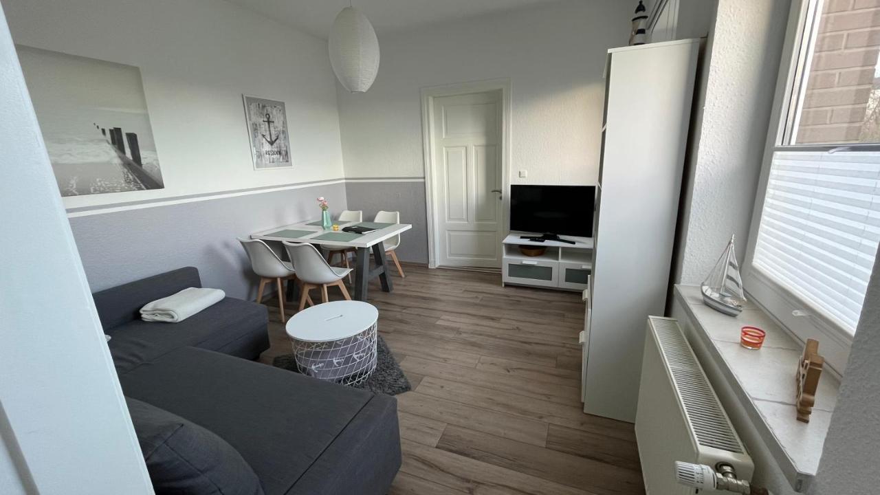 Ferienwohnung Mit Warnowblick Ρόστοκ Εξωτερικό φωτογραφία